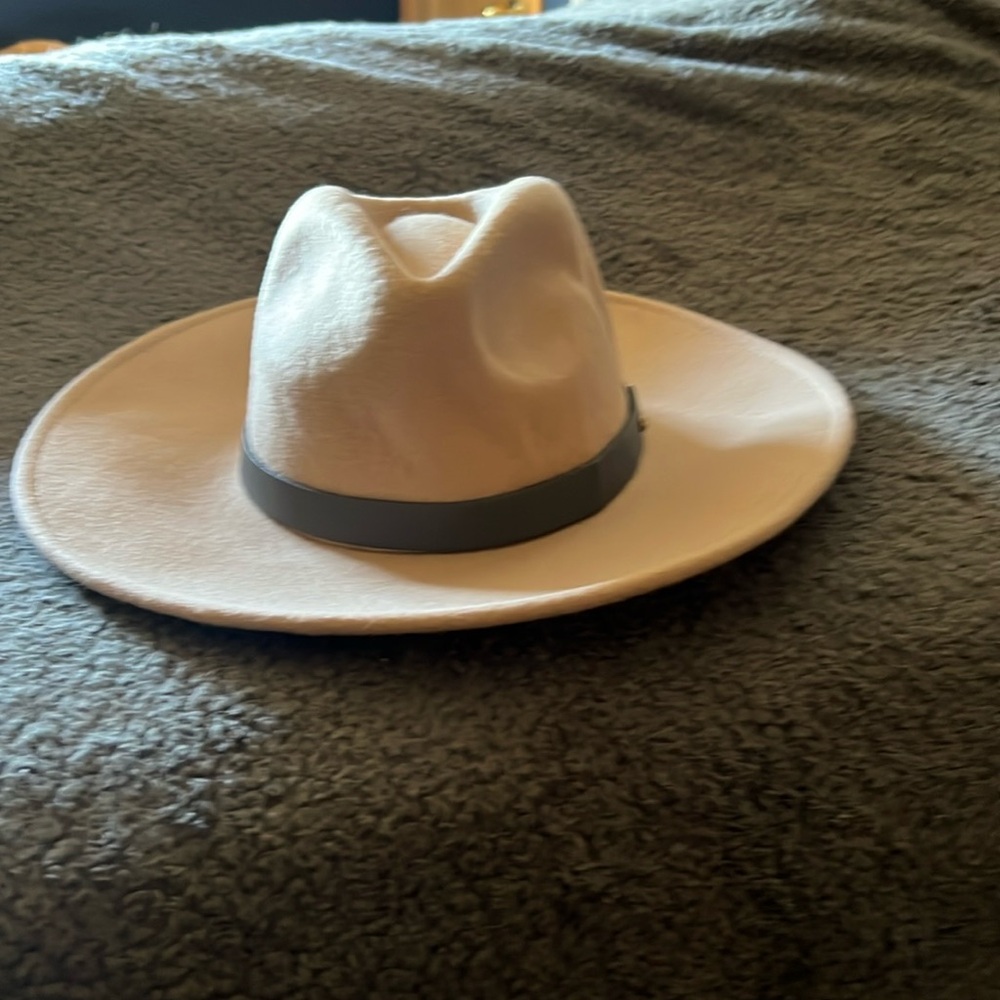 100 percent wool hat